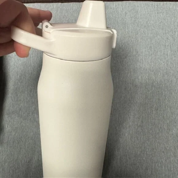 Stanley Flip Straw 30oz and Simple Modern Mesa 34oz - BUNDLE - Picture 7 of 10